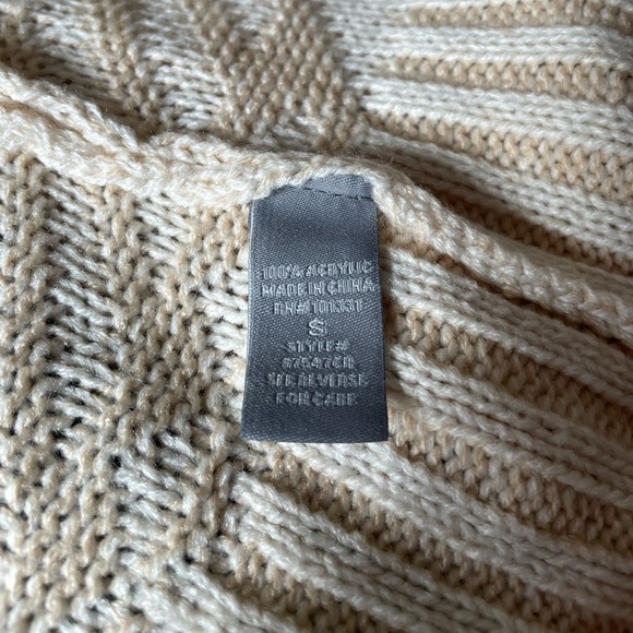 Forever 21 Women’s Creme and White Pattern Cardigan - Picture 5 of 5